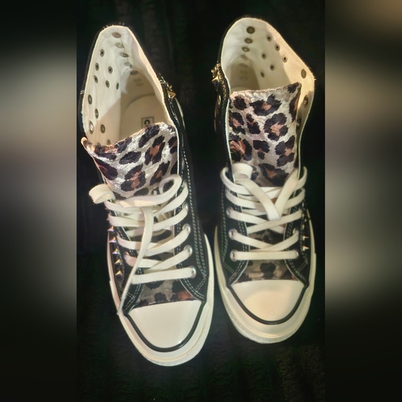 Gothic/Punk/ Stylish Converse Chuck Taylor's Mens/Womens/ Unisex - Picture 2 of 6